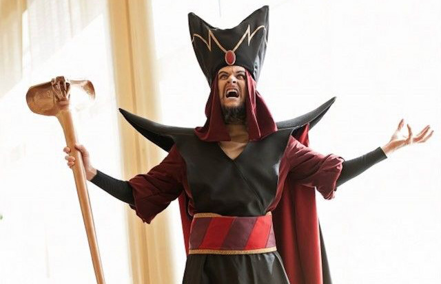 Roland's Forge Jafar cosplay